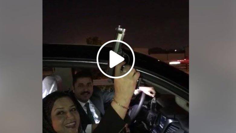 به‌ڤیدیۆ.. ته‌قه‌كردنی خانمه‌ په‌رله‌مانتارێكی عێراق له‌ شه‌وی سه‌ری ساڵ هه‌را ده‌نێته‌وه‌