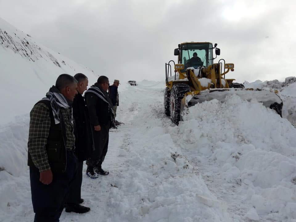 بۆ كردنەوەی رێگای دەروازەیەكی سنووری حكوومەت ئامێر بە كرێ دەگرێت