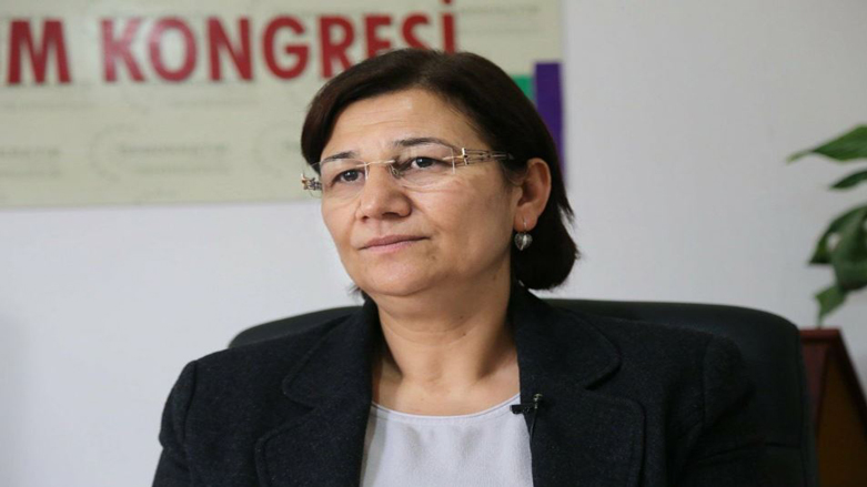 لەیلا گوڤەن بەشداری لە پرسەی دایکی ناکات