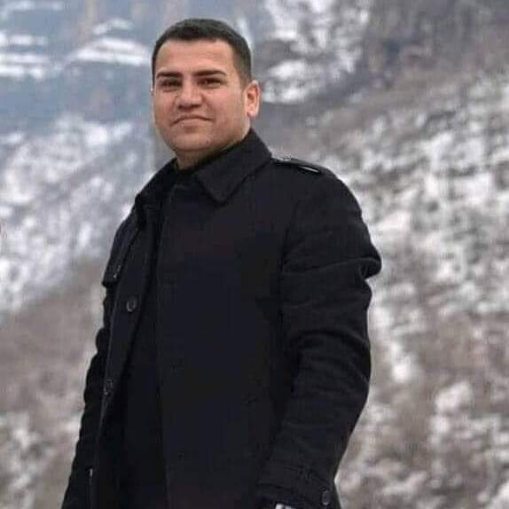 رائید ره‌زوان، كه‌ بۆ كۆنتڕۆڵكردنی خۆپیشاندانه‌كه‌ له‌شوێنه‌كه‌ بووه‌، برینداربووه‌، برینه‌كه‌ی سووكه‌ 