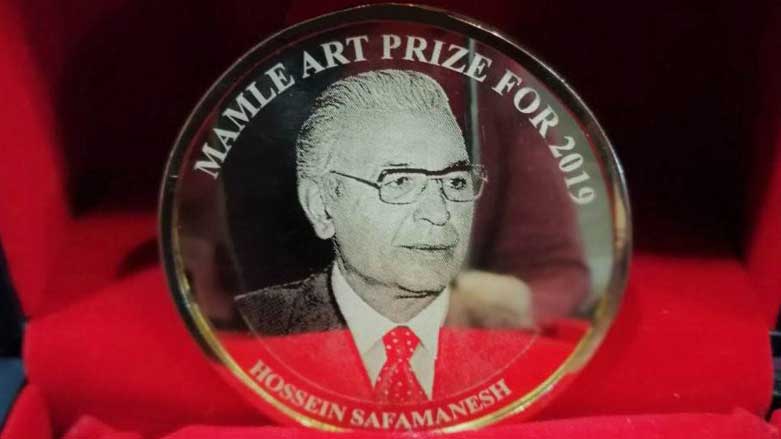 جایزه‌ی سال ٢٠١٩ بنیاد ماملی بە هنرمند جوان کرمانشاهی رسید