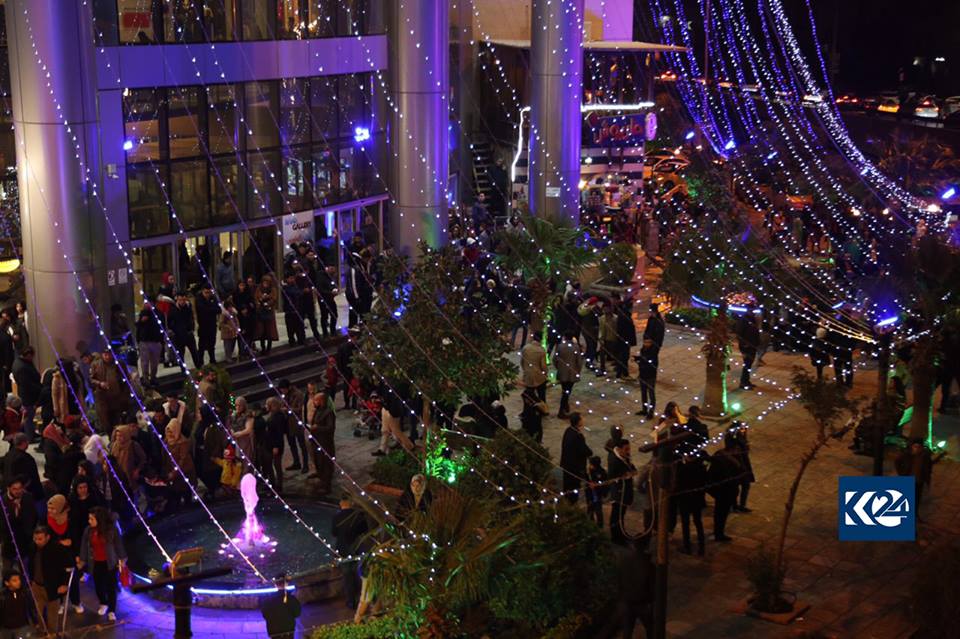 The people of Sulaimani took to the streets of the city on New Year's eve in a celebratory march. (Photo: Kurdistan 24/Ibrahim Fatah)