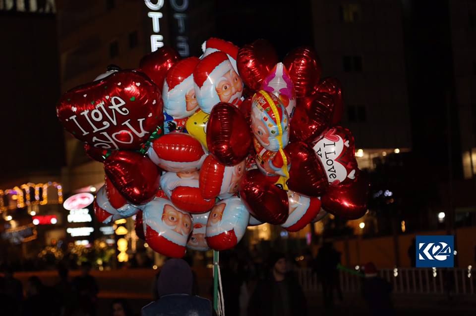 The people of Sulaimani took to the streets of the city on New Year's eve in a celebratory march. (Photo: Kurdistan 24/Ibrahim Fatah)