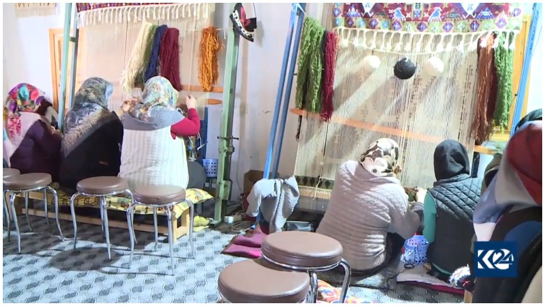 Bi atolyeyên hunerên destan jin beşdarî hilberînê dibin