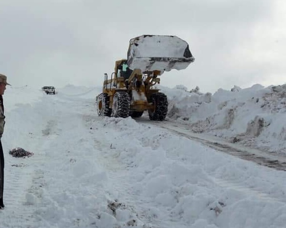 بەھۆی بەفربارین مەرزی كێلێ داخرا