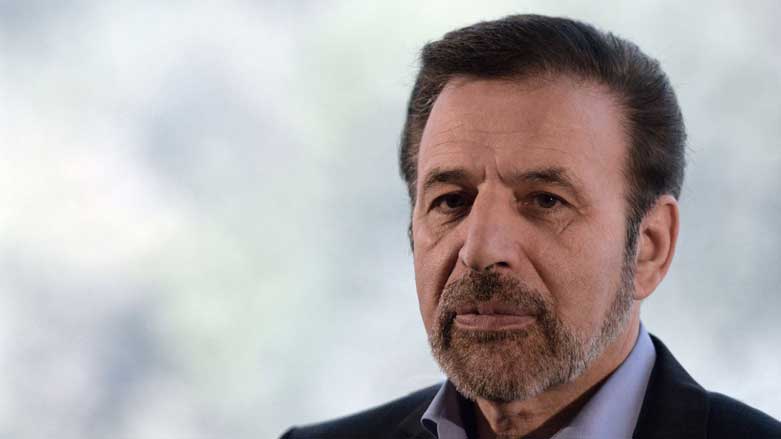 محمود واعظی: سخن گفتن از جنگ قیمت کالاها را بالا می‌برد