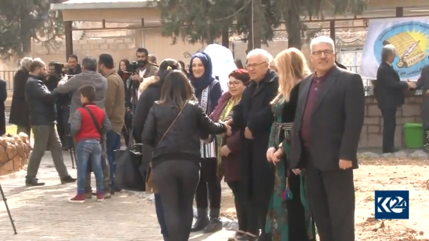 بالصور.. افتتاح حديقة من 