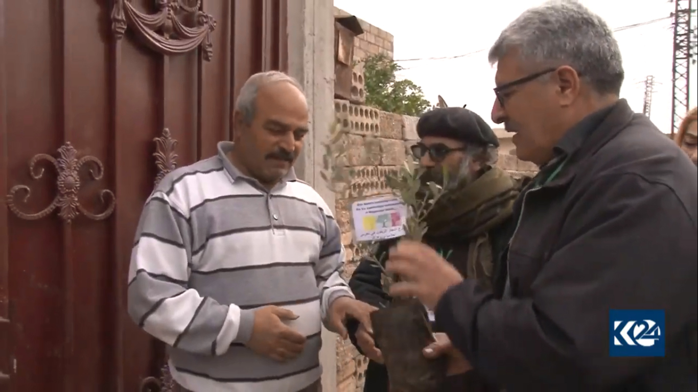 بالصور.. قافلة الزيتون تصل القامشلي وتزرع بعدد قرى عفرين