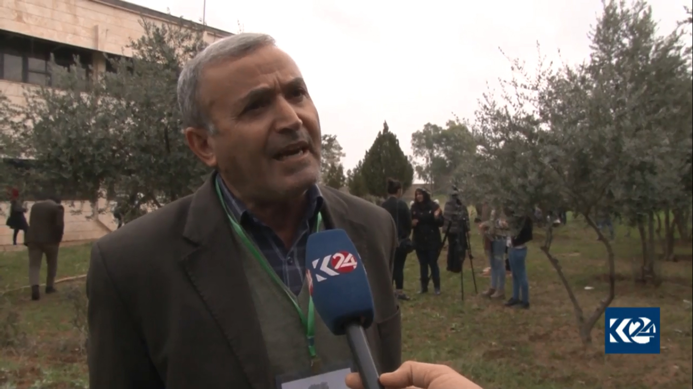 بالصور.. قافلة الزيتون تصل القامشلي وتزرع بعدد قرى عفرين