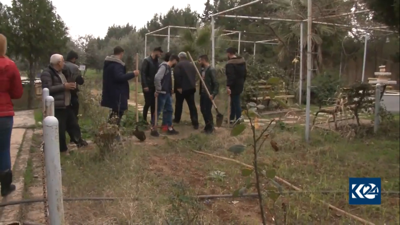 بالصور.. قافلة الزيتون تصل القامشلي وتزرع بعدد قرى عفرين