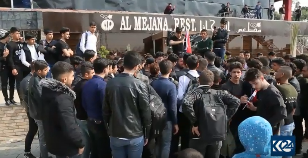 گه‌نجانی مووسڵ هه‌ڕه‌شه‌ی هه‌ڵگیرساندنی شۆڕش ده‌كه‌ن