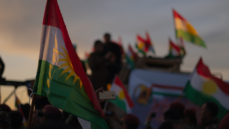 Crowds gathering to light the bonfire. (Photo: Levi Clancy/Kurdistan 24)