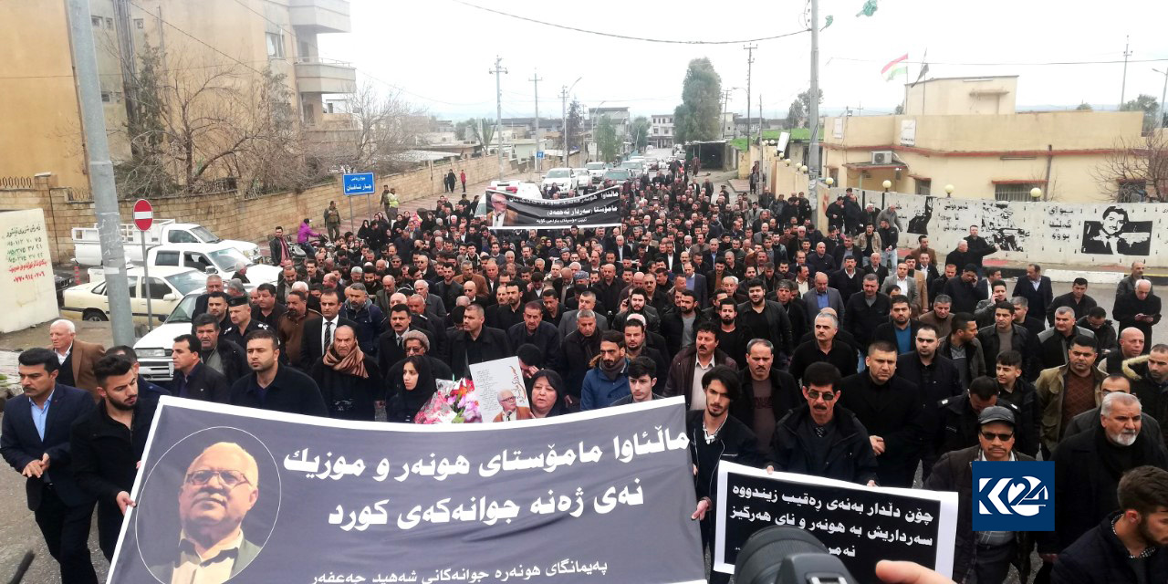 تەرمی ھونەرمەند سەردار ئەحمەد لە كۆیە بە خاك دەسپێردرێت