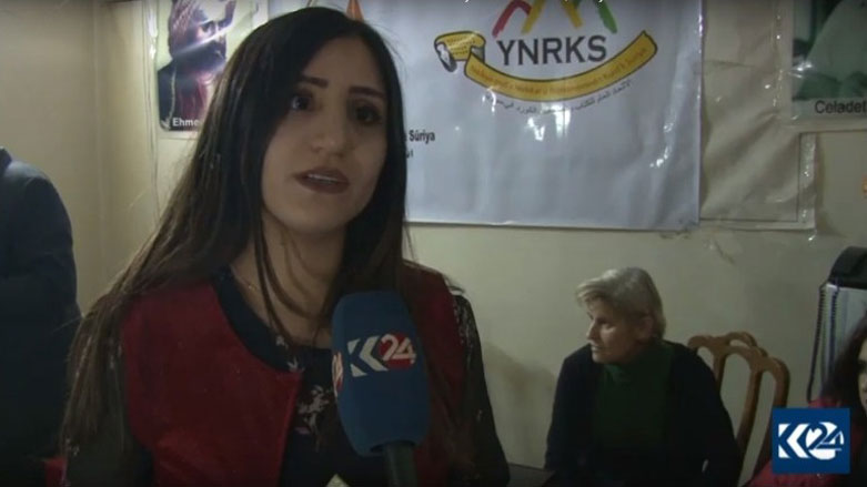 Çîmen Adil dîwana xwe “Bêhna Xewê Tê Min” îmze kir