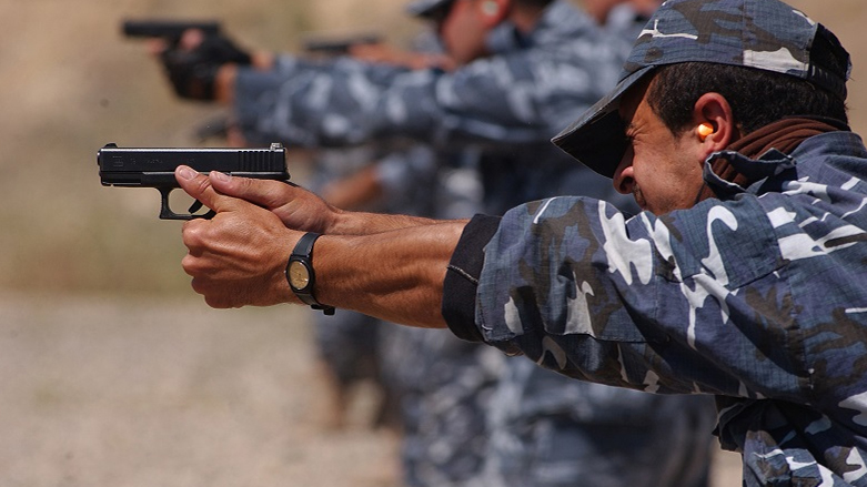 العراق يلاحق ضباطاً ترقوا بشهادات مزيفة ويعلن آخر احصائية