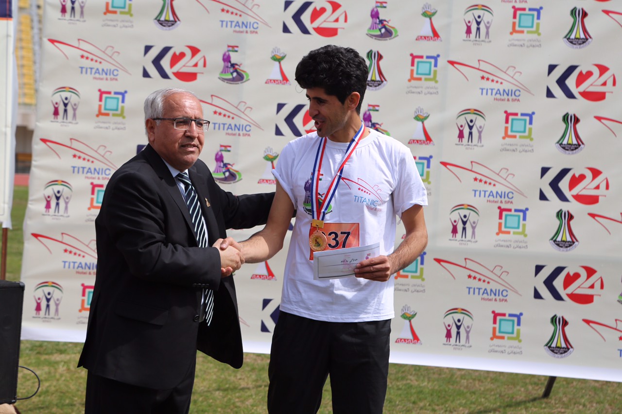 Young boys and girls, along with people with disabilities and adults participated in the marathon that spanned five thousand meters from the town of Sirwan to the city of Halabja. (Photo: Kurdistan 24)