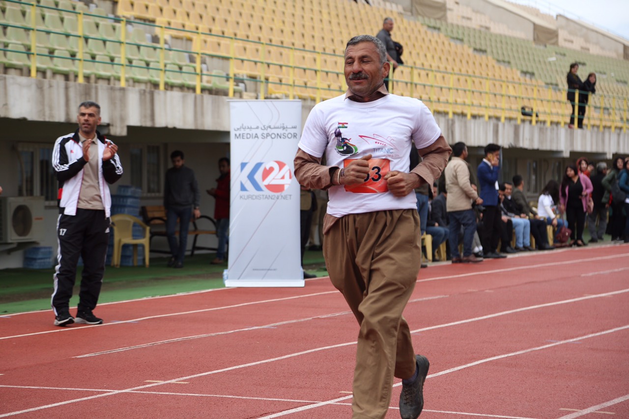 Young boys and girls, along with people with disabilities and adults participated in the marathon that spanned five thousand meters from the town of Sirwan to the city of Halabja. (Photo: Kurdistan 24)