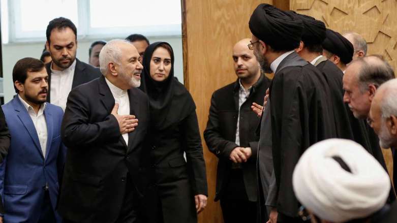 محمد جواد ظریف وزیر خارجه‌ی ایران دو روز پیش از سفر روحانی وارد عراق شدە است