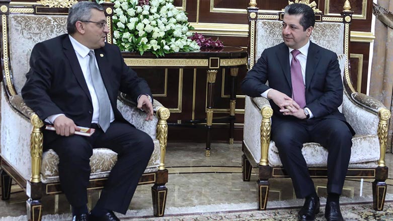 مسرور بارزانی مشاور شورای امنیت اقلیم کردستان روز پنجشنبه 15 فروردین 98 با هراچیا پولادیان سفیر ارمنستان در عراق  دیدار کرد (عکس: دفتر رسانه‌ای بارزانی)