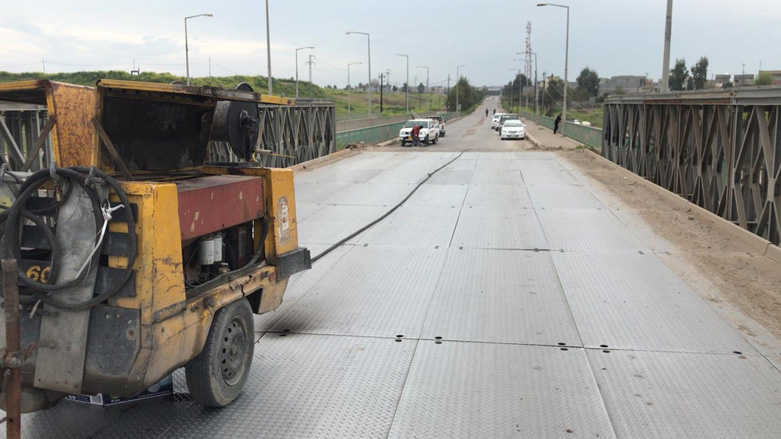 Maintenance work on Altun Kupri Bridge, April 8, 2019. (Photo: Kurdistan 24)