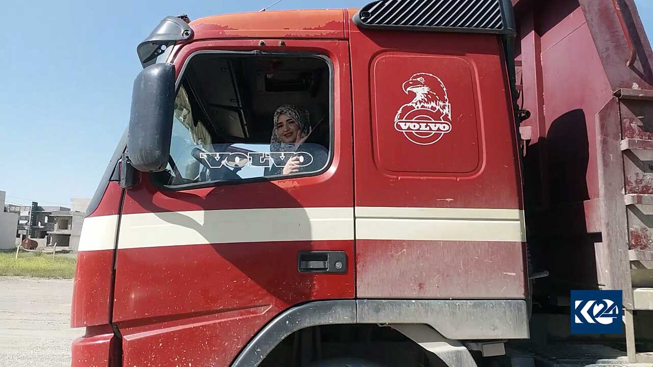 Shaida Abdul-Majid, the female applicant, seen preparing to drive a heavy duty truck as she received the license on April, 17, 2019. (Photo: Kurdistan 24)