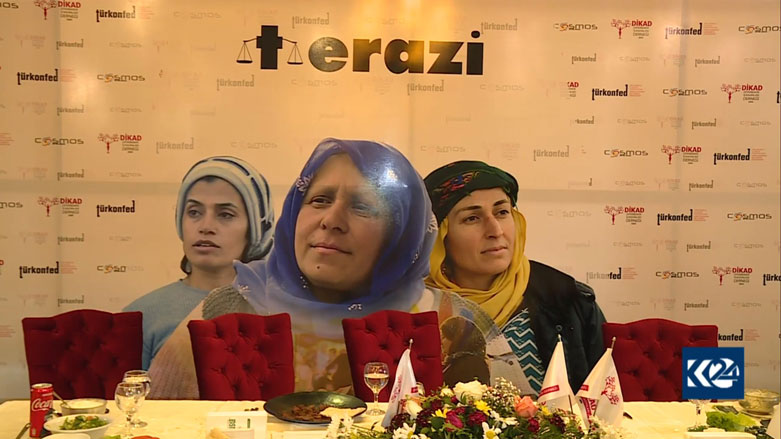 Jiyana bazarvanên jin bû belgefîlm