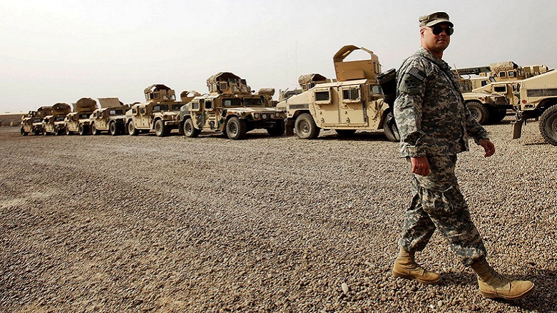 ئەمەریکا بە بنکەی سەربازیی دەوری ئێرانی داوە