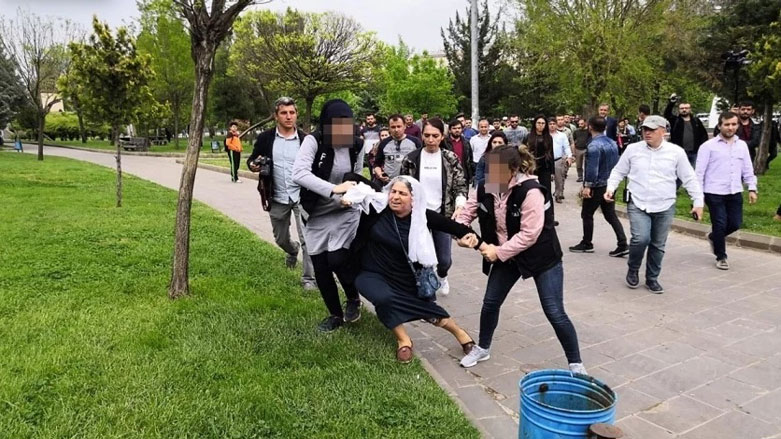 Li Diyarbekirê çalakiya dayikên girtiyan de hat astengkirin