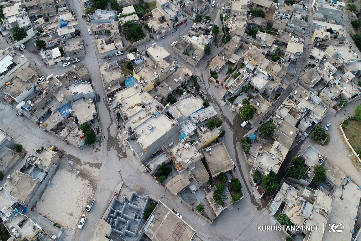 گوزەرێک بە کۆڵانه‌كانی یەکێک لەگەڕەکە دێرینەکانی دەربەندیخان 