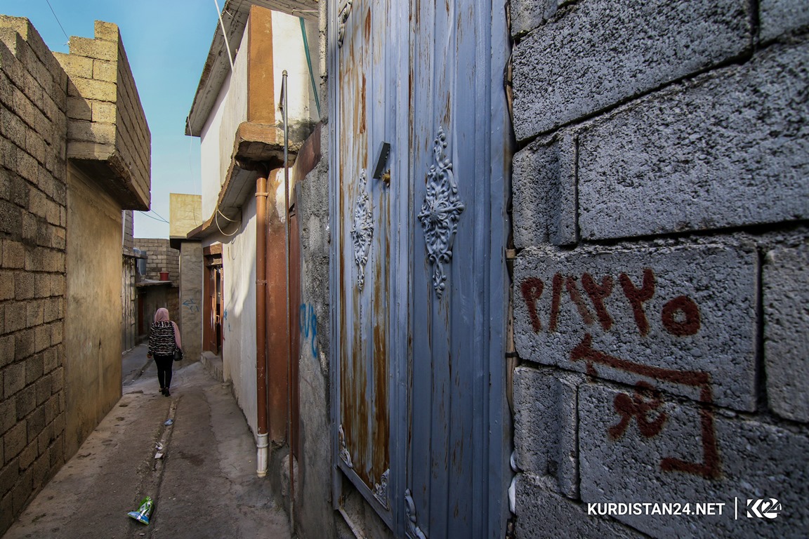 گوزەرێک بە کۆڵانه‌كانی یەکێک لەگەڕەکە دێرینەکانی دەربەندیخان 