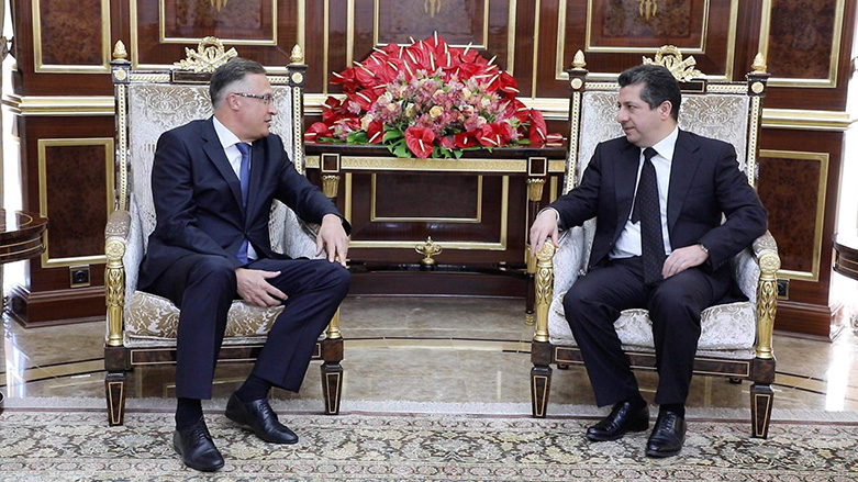 مسرور بارزانی مشاور شورای امنیت اقلیم کردستان روز چهارشنبه 25 اردیبهشت 98 با اندری ساویک سفیر بلاروس در عراق دیدار کرد (عکس: دفتر رسانه‌ای بارزانی)