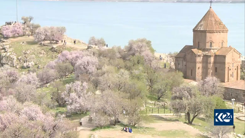 Bi rengê Buharê girava axtamarê navnîşana serdanê ye