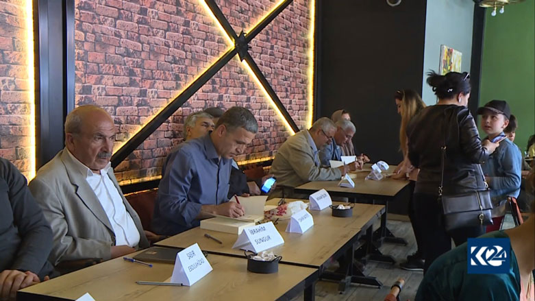 Li Wanê 13 nivîkaran pirtûkên xwe îmze kirin