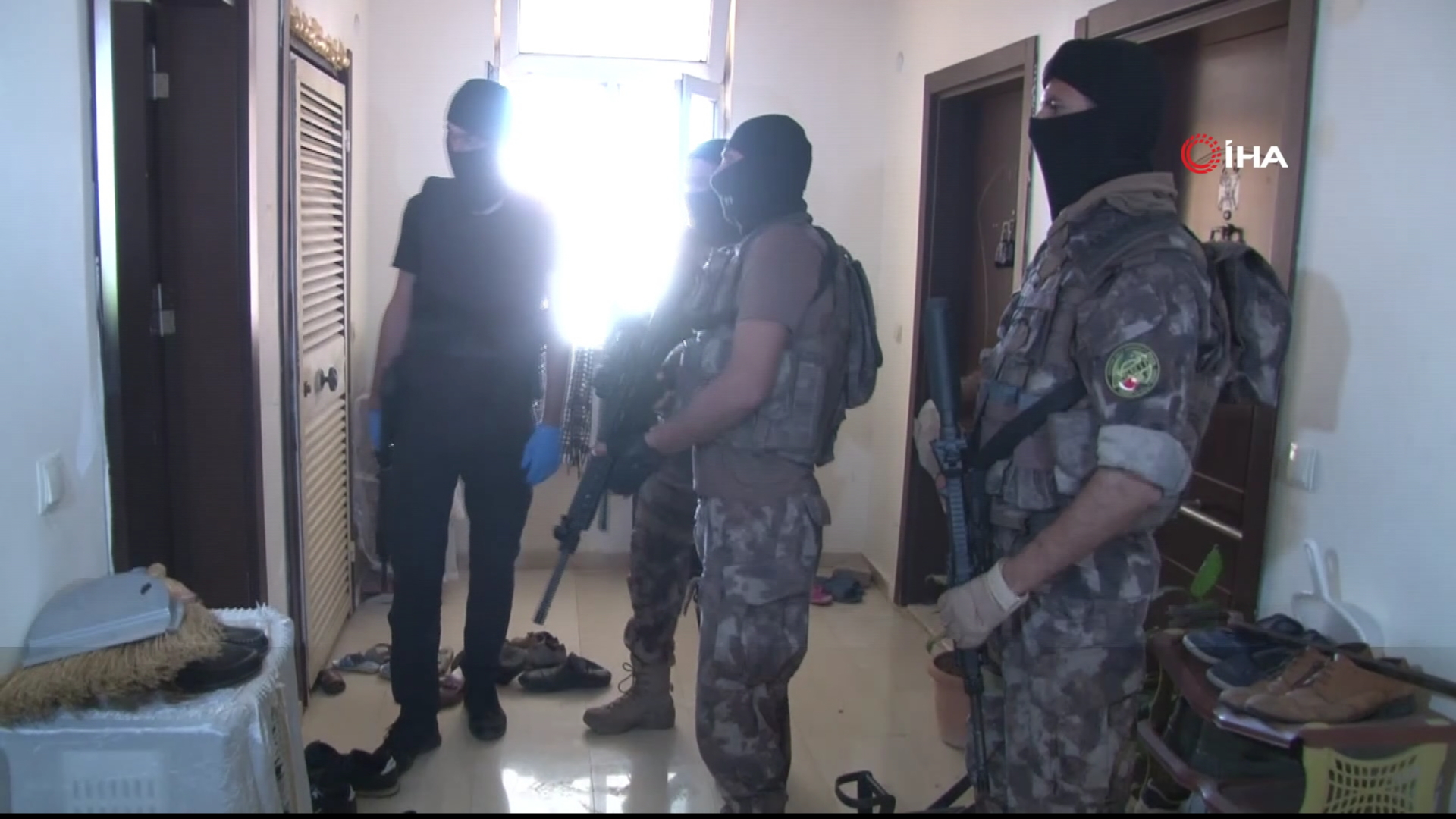 Li Rihayê leşkerên Tirkan bi ser hejmarek malên HDPîyan dadan û 7 kes girtin 