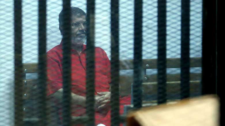 جنازه محمد مُرسی در میان تدابیر شدید امنیتی در قاهره بە خاک سپرده شد