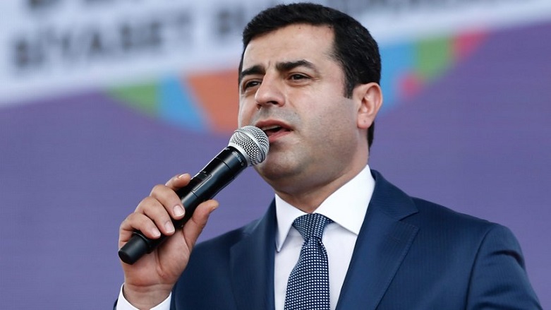 دەمیرتاش پاڵپشتی بۆ کاندیدی جەهەپە لە ئیستانبوڵ راگەیاند