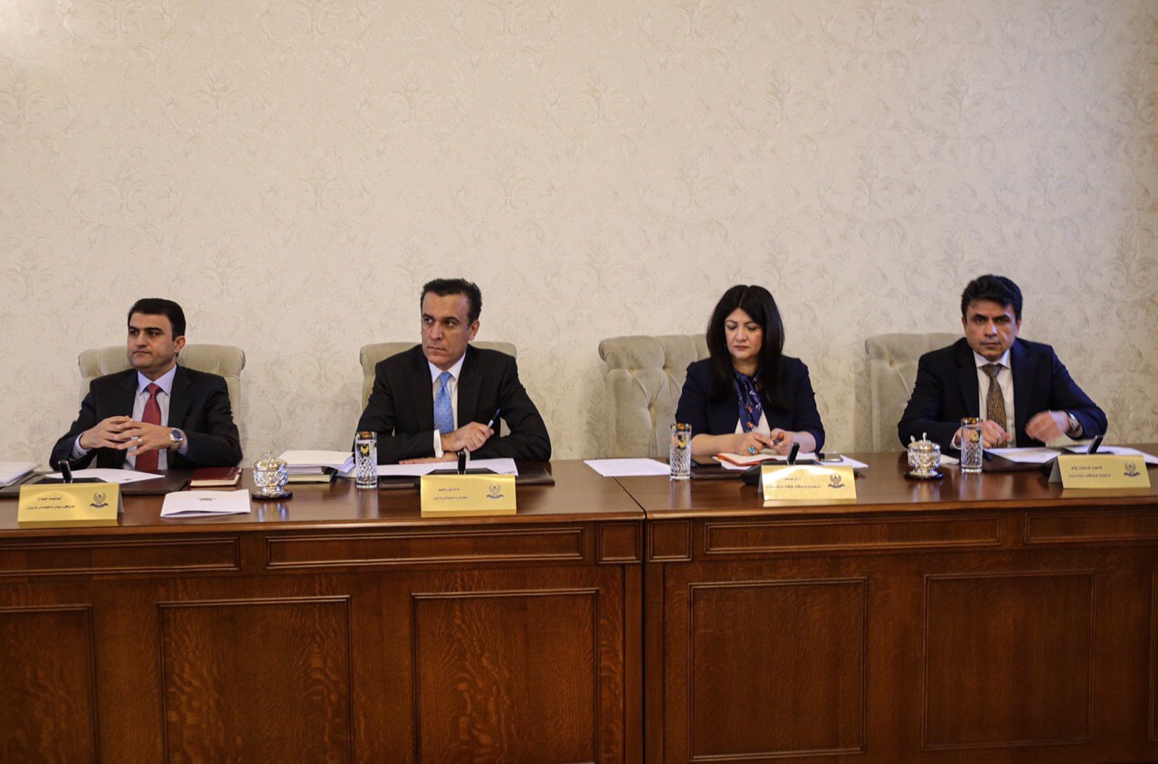 بەسەرپەرشتی مەسرور بارزانی ئەنجوومەنی وەزیران سێ پرس تاوتوێ دەكات