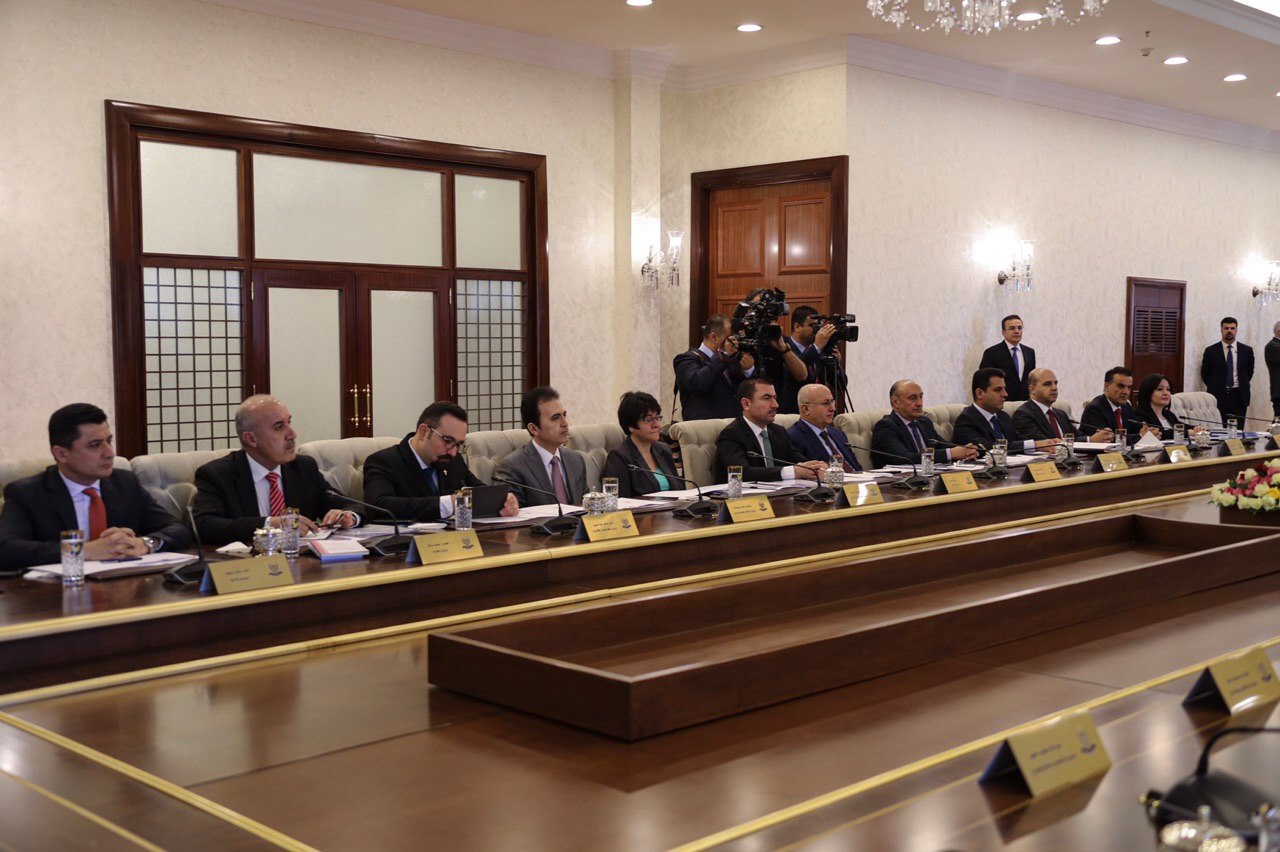 بەسەرپەرشتی مەسرور بارزانی ئەنجوومەنی وەزیران سێ پرس تاوتوێ دەكات
