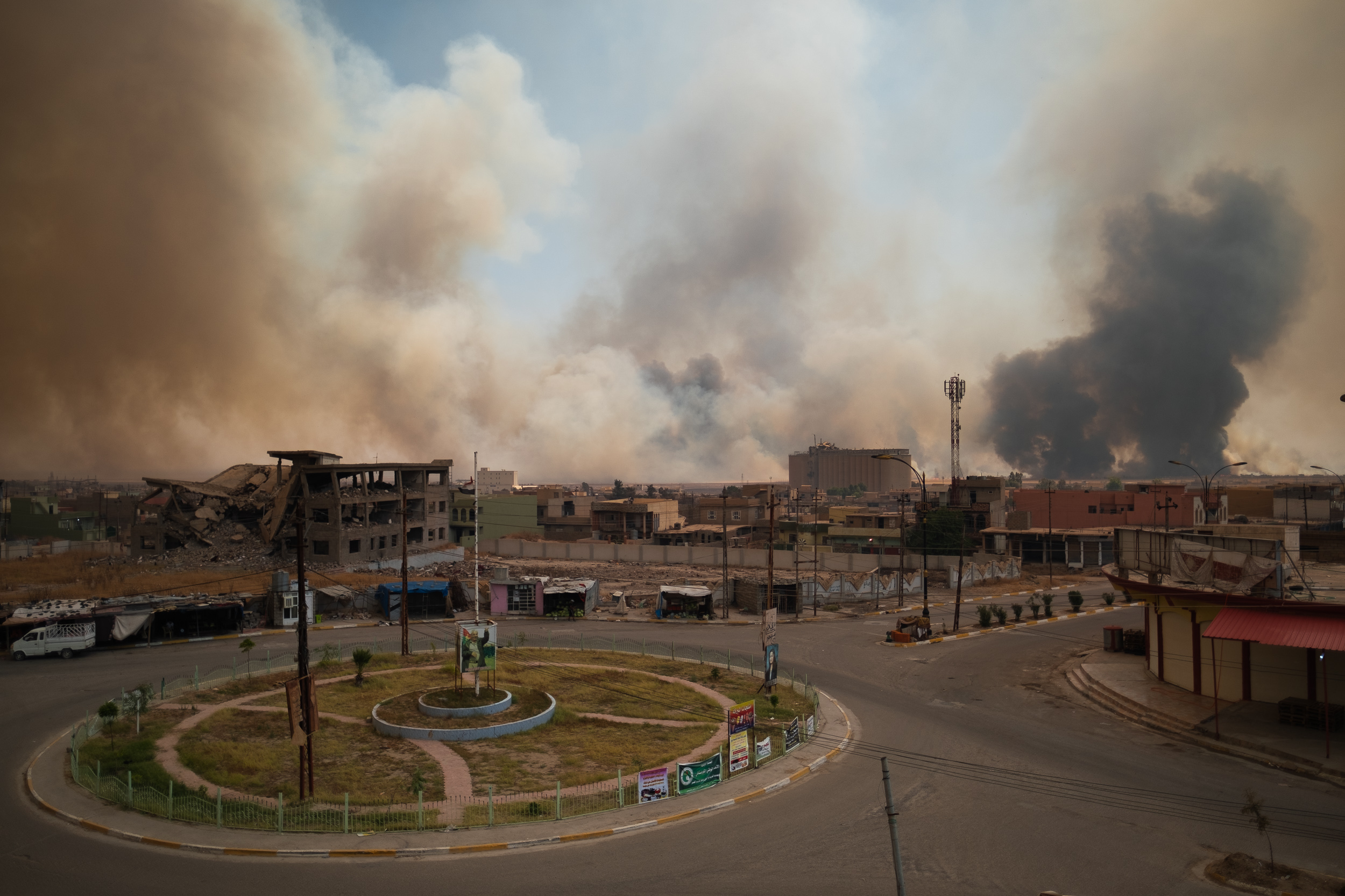 Fifty families were evacuated from Shingal on June 29 as fire entered the city. (Photo: Kurdistan 24/Levi Clancy)