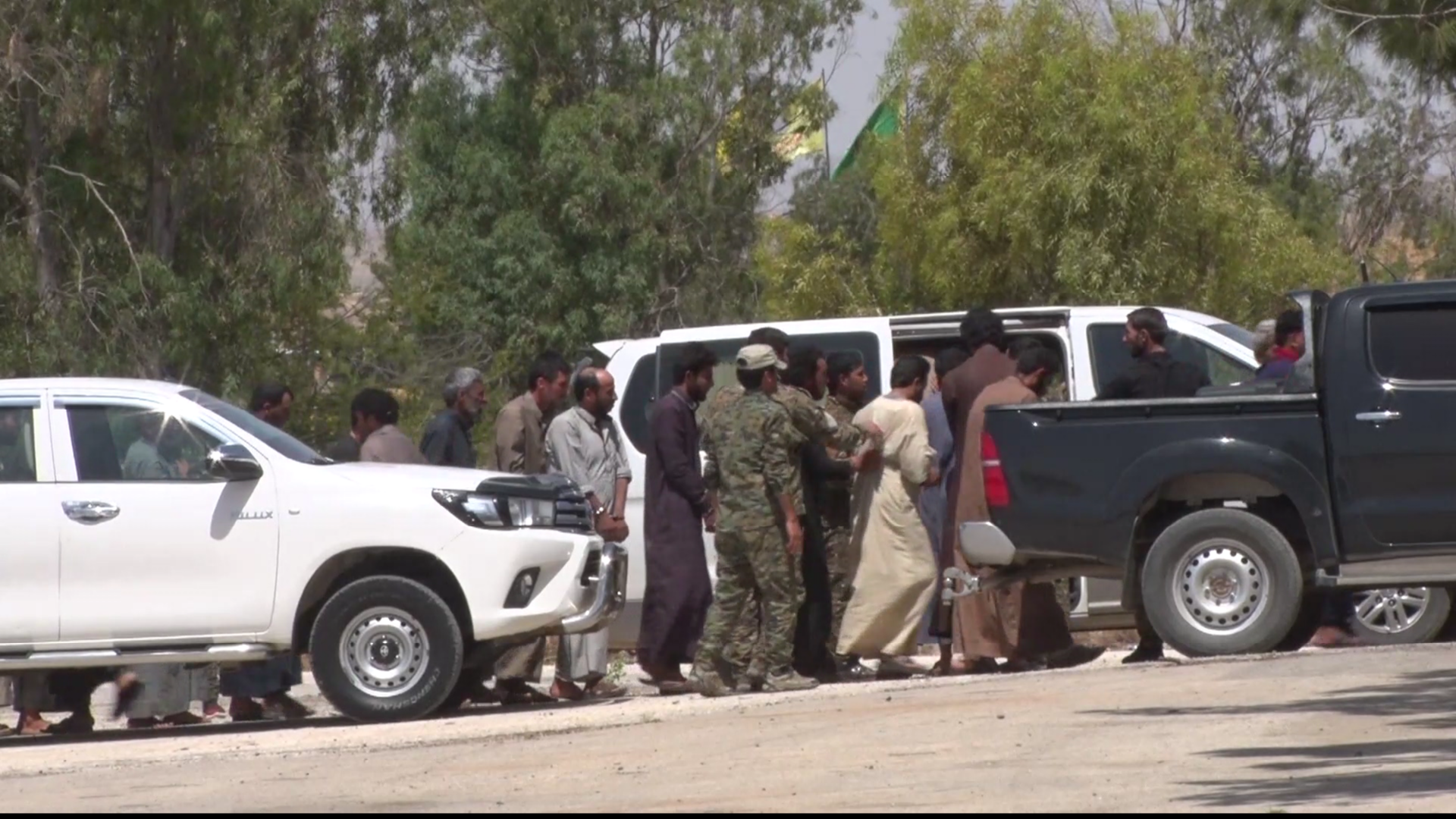 Bi tometa endametiya DAIŞê li Hesekê 100 kes hatin girtin