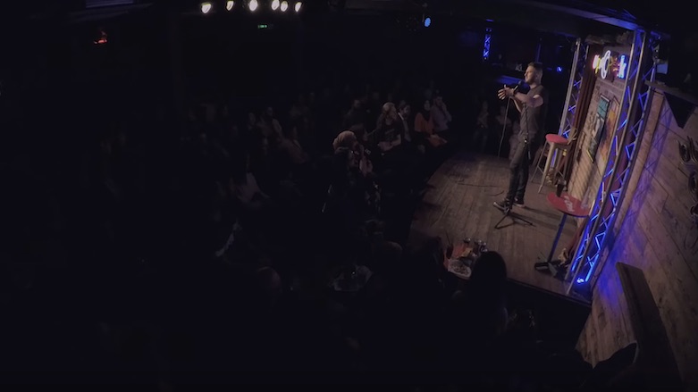 Kurdish comedian Kae Kurd during his first stand-up special in the United Kingdom. (Photo: YouTube/Kae Kurd/Screen grab)