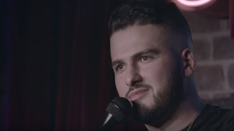 Kurdish comedian Kae Kurd during his first stand-up special in the United Kingdom. (Photo: YouTube/Kae Kurd/Screen grab)