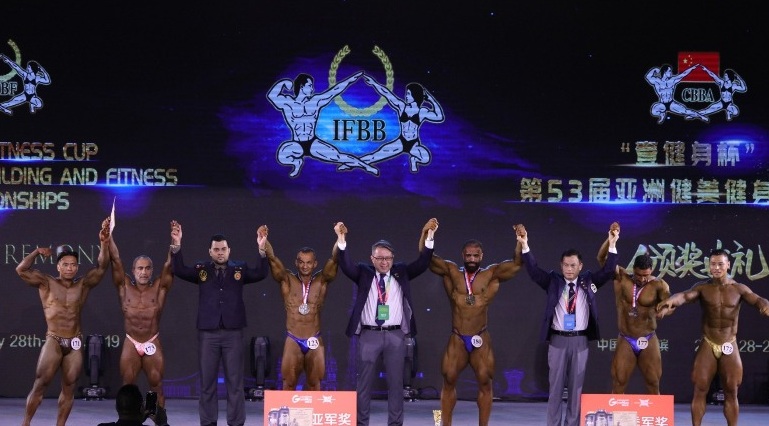 Lehengekî Kurd medelya Bronzî li Çînê wergirt 