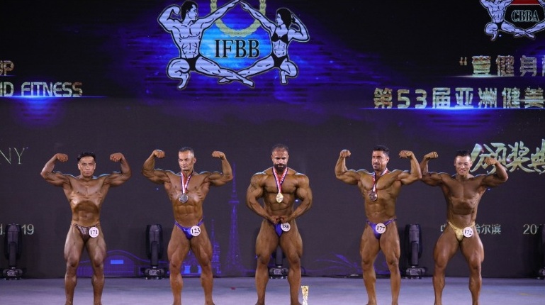 Lehengekî Kurd medelya Bronzî li Çînê wergirt 