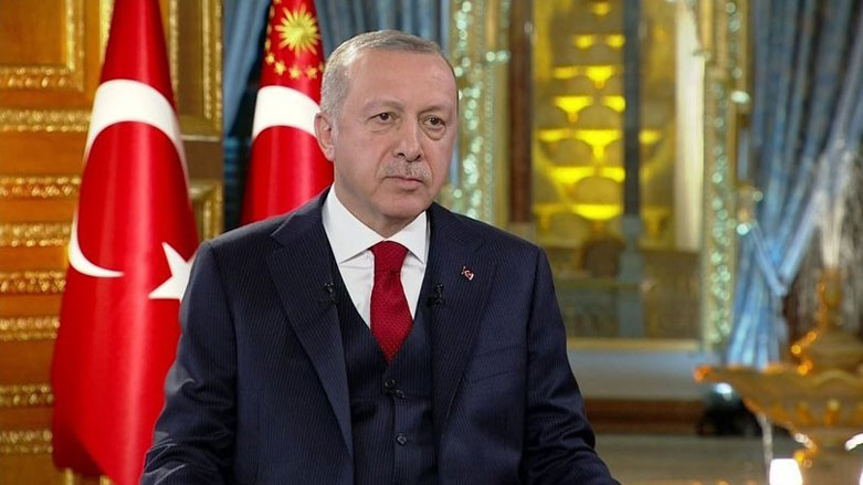 Parêzerekî Kurd: Divê Erdogan lêborînê ji Kurdan bixwaze