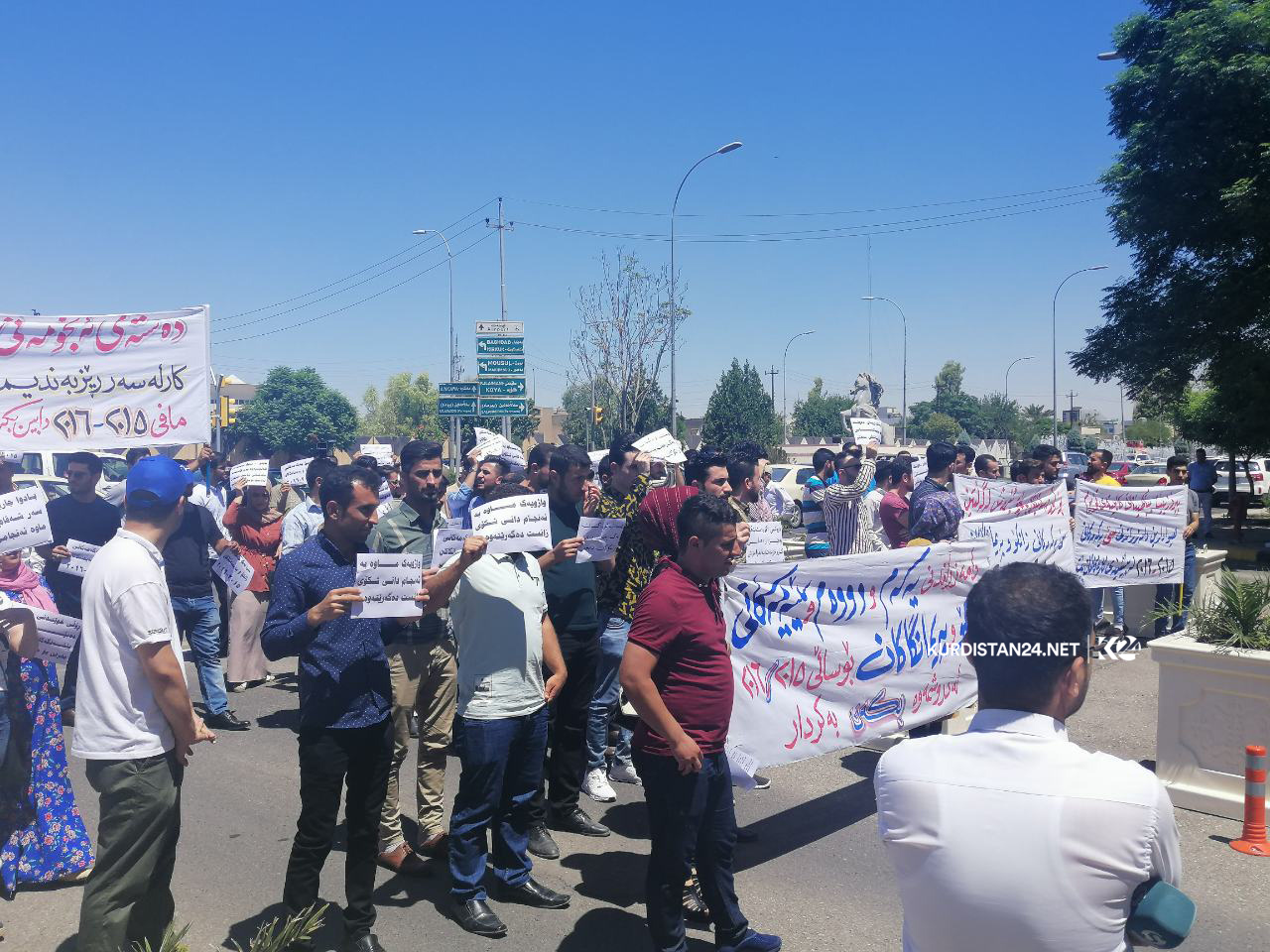 یەكەمەكانی زانكۆ و پەیمانگاكان داوای دامەزراندن دەكەن