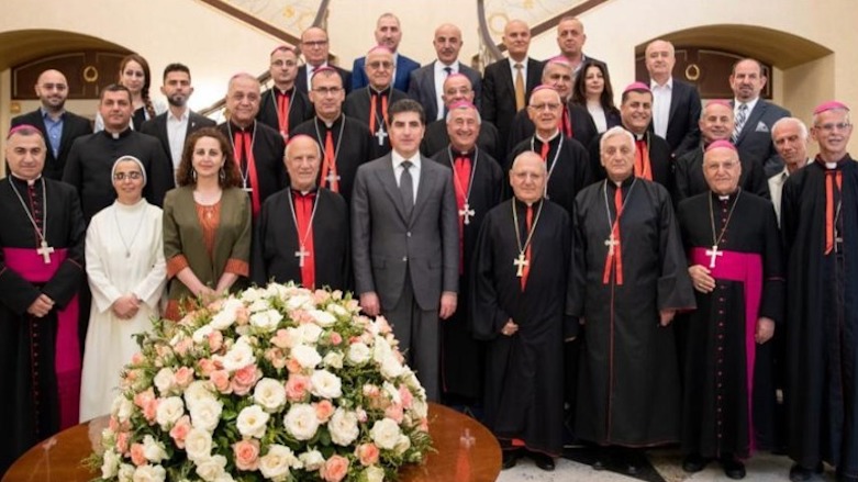 Kurdistan Region President Nechirvan Barzani (middle) poses for a photo with a delegation of the Chaldean Catholic Church, Erbil, Aug. 7, 2019. (Photo: Kurdistan Region Presidency)