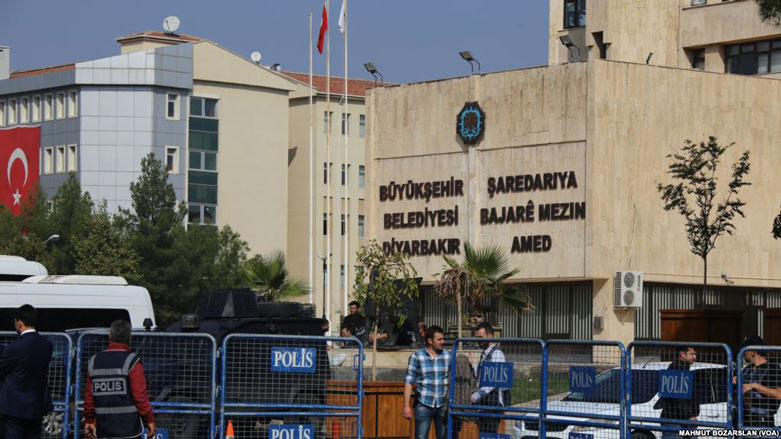 HDP: Hikûmet xebata şaredariyan asteng dike