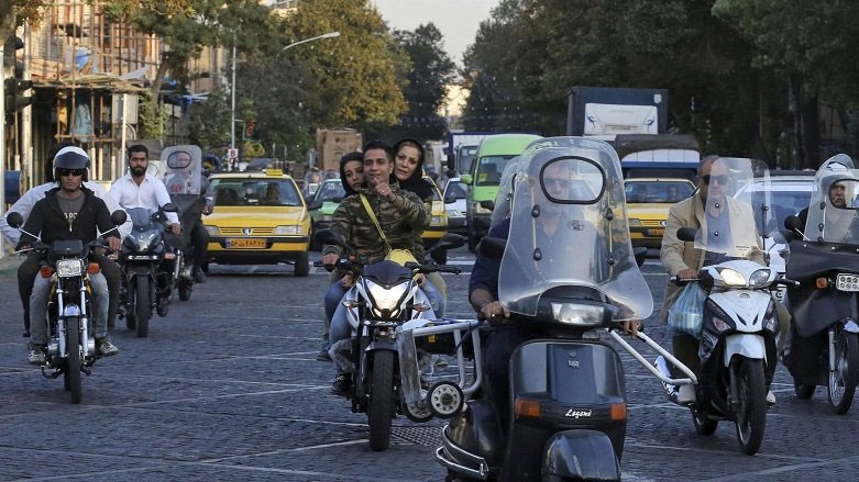 هادی صادقی معاون فرهنگی قوه قضاییه: موتور سواری زنان مکروه است 