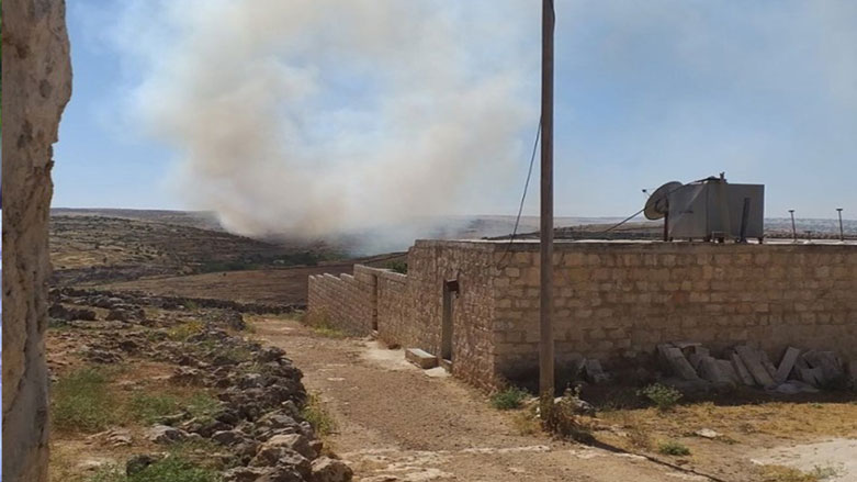 Artêşa Tirkiyê gundên Efrînê topbaran dike 